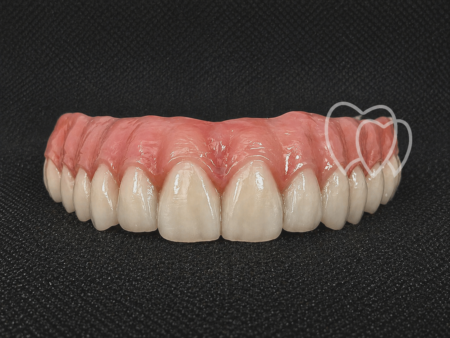 Prótese dentária fixa produzida pela FixSmile
